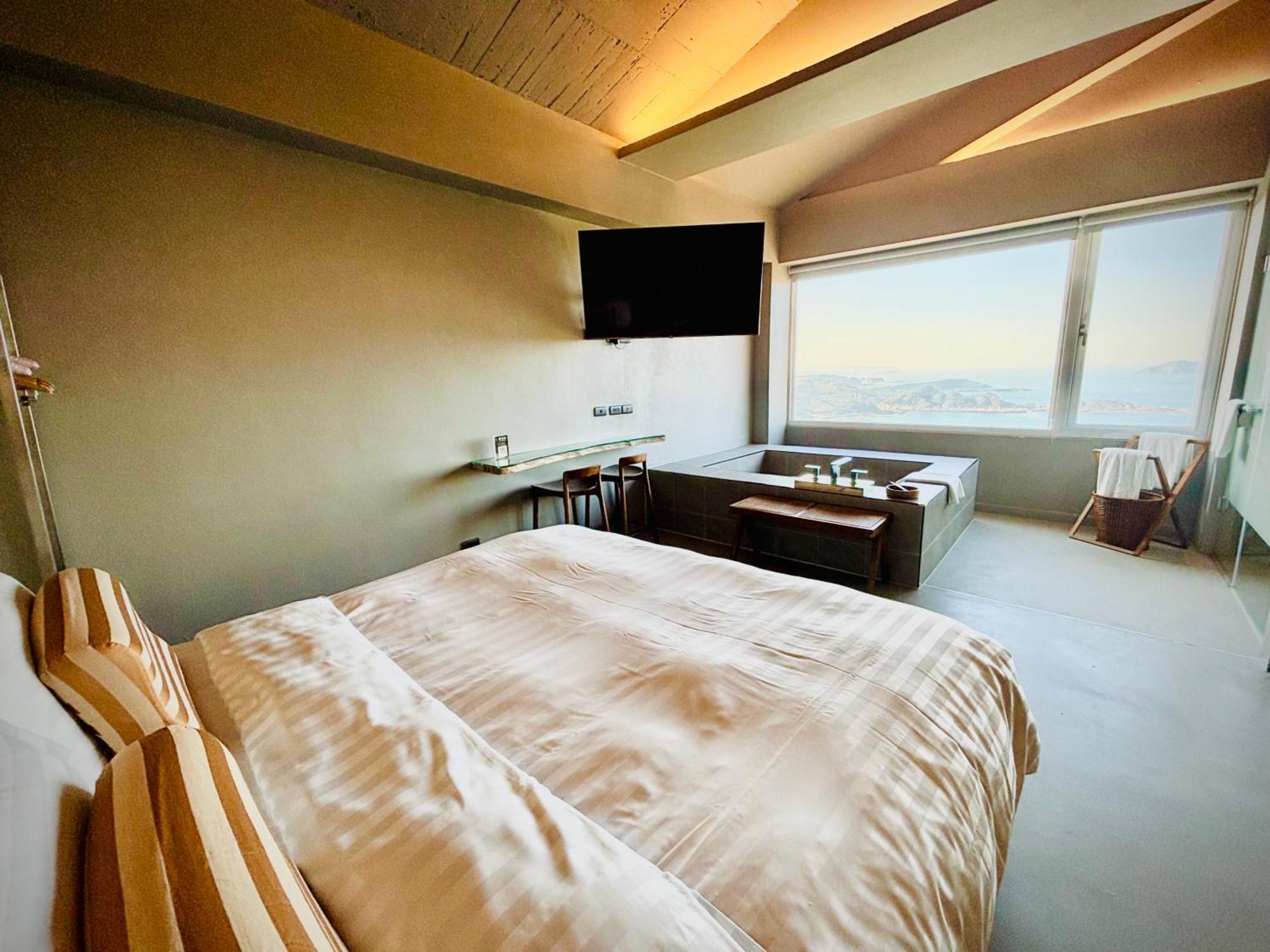 Daybreak Bed & Breakfast Jiufen Bagian luar foto